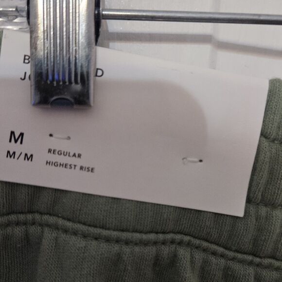 American Eagle Green Flower Embroidered High Rise Jogger Pants - Picture 5 of 10